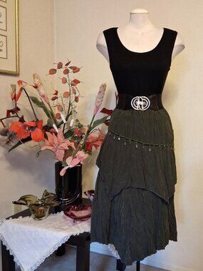 New Unique Design High Quality Vintage Style Green Tiered Lined Midi Skirt 12